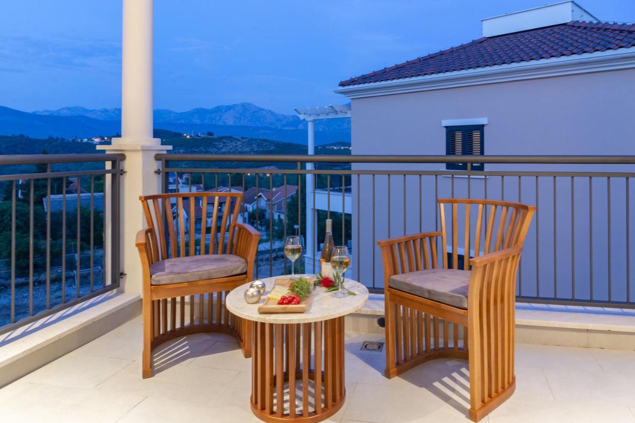 Lustica Apartments Central ติวัต ภายนอก รูปภาพ